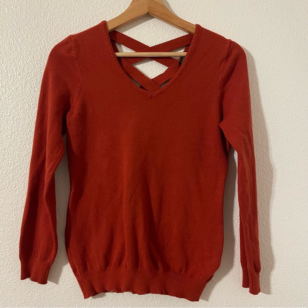Love Ellie Burnt Orange V-Neck Sweater/ Criss Cross Back Detail Long Sleeve S